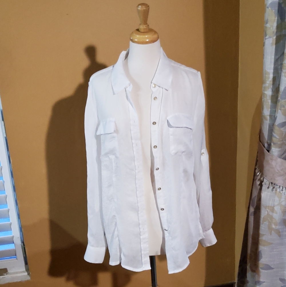 Black Label Pretty White Button-up Blouse
